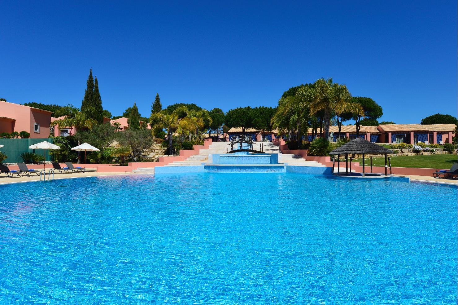 Pestana Vila Sol - Vilamoura Premium Golf Resort Luaran gambar The resort's main swimming pool