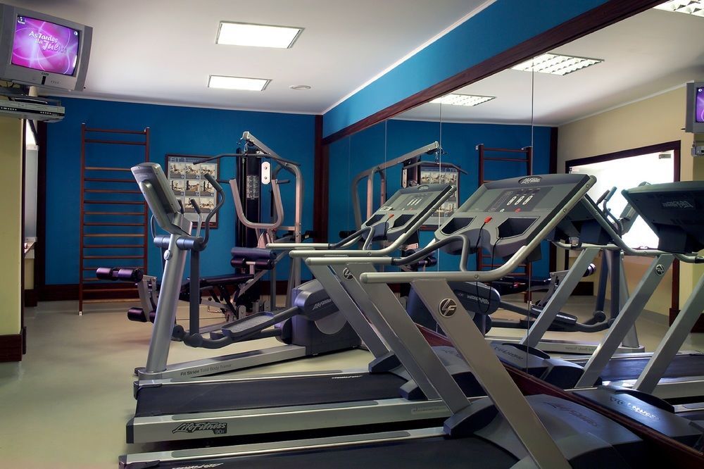 Pestana Vila Sol - Vilamoura Premium Golf Resort Luaran gambar The gym at the hotel