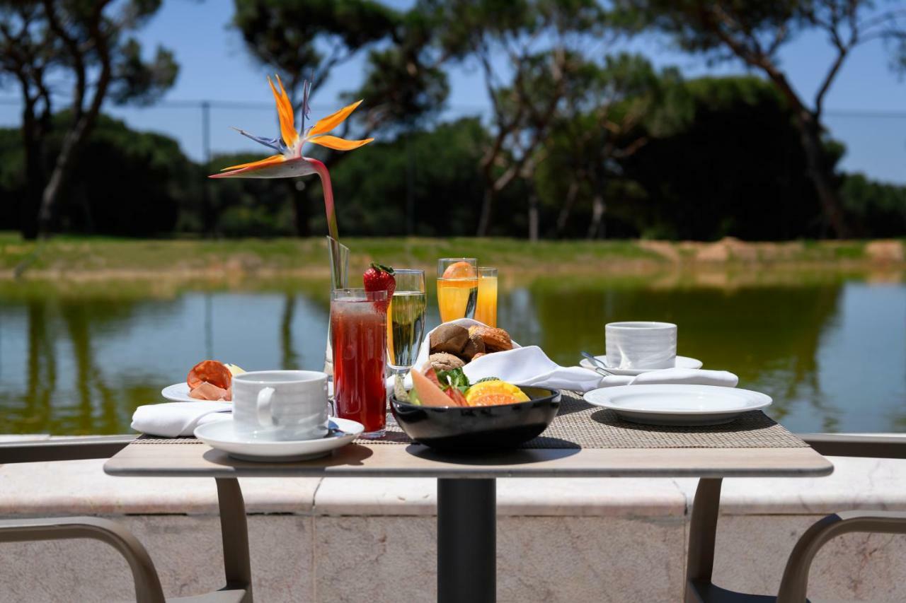 Pestana Vila Sol - Vilamoura Premium Golf Resort Luaran gambar Breakfast at the Hotel