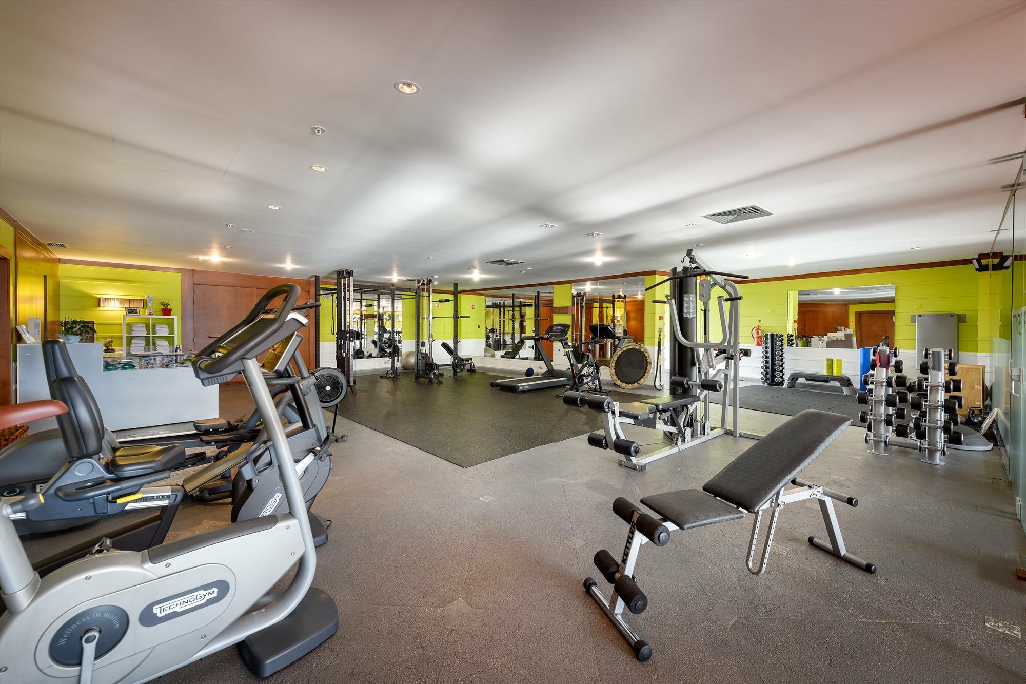 Pestana Vila Sol - Vilamoura Premium Golf Resort Luaran gambar The gym at the hotel